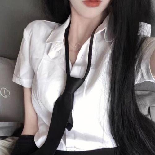 大镬不离两兄弟